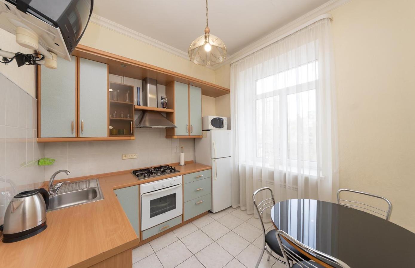 Видовая Квартира На Улице Крещатик. Kiev Buitenkant foto